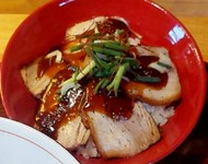 ※各種ラーメンに、+495円でチャーシュー飯をおつけできます