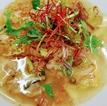 当店は、"佐竹製麺"様の麺を使用しております。
また、ラーメン塩だれ（かえし）は、黒潮町産の天日塩を使用しております。