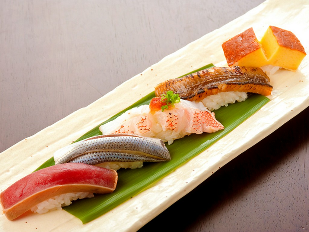 天然もののネタのみを使用し、養殖魚は一切使用しない