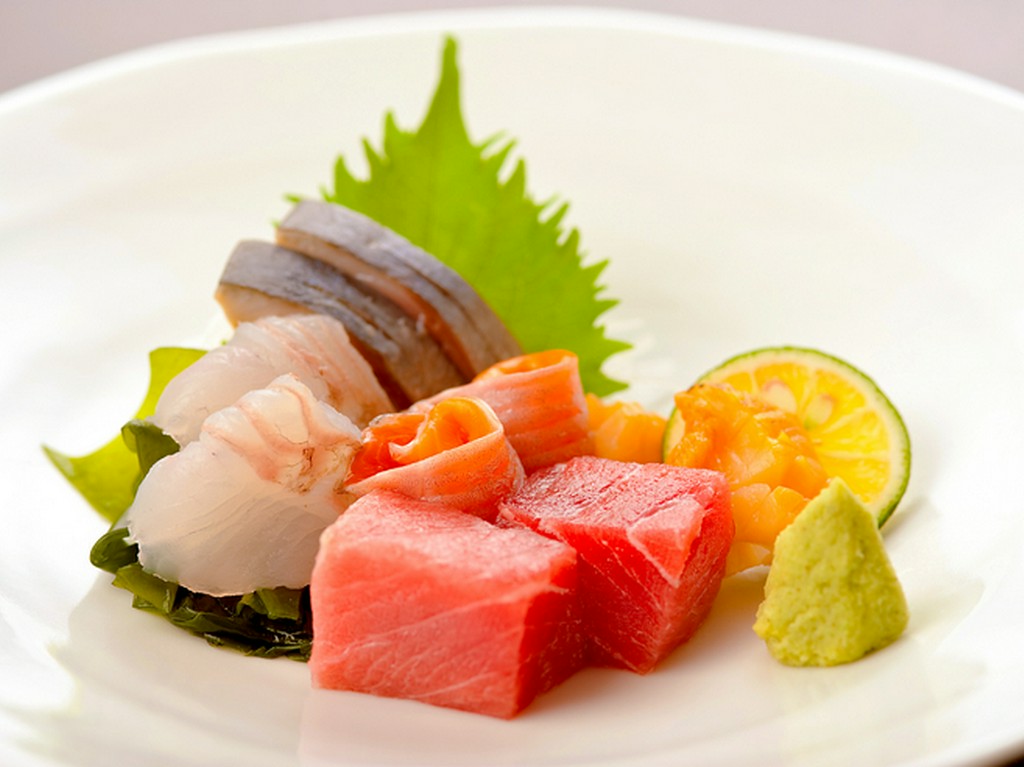 ネタは全て天然もののみ　寿司だけでなく『お造り』でも