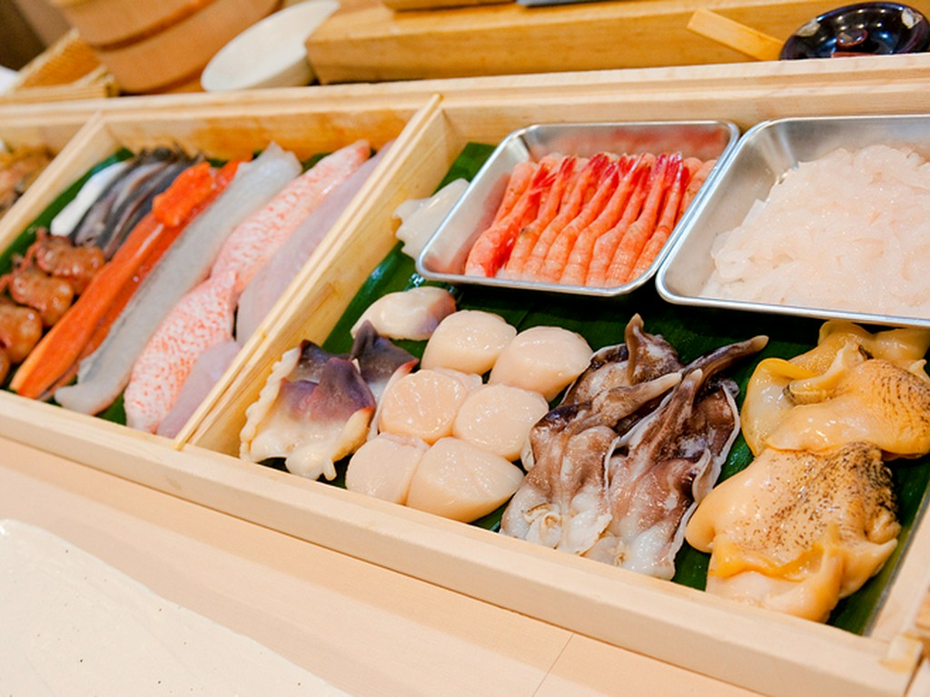 養殖ものは一切使わない　上質な天然ものにこだわる新鮮な魚