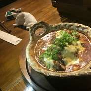 基本的な、湯豆腐、磯鍋、寄せ鍋などや、ちょっと変わった、とまと鍋、シャモ鍋、貝鍋など、色々あります(^O^)
言っていただけると、お客さんにあわせて色々、やりますよ╰(*´︶`*)╯♡