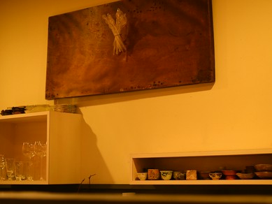 部屋を飾る装飾品から料理を彩る器まで、あらゆるものに精通