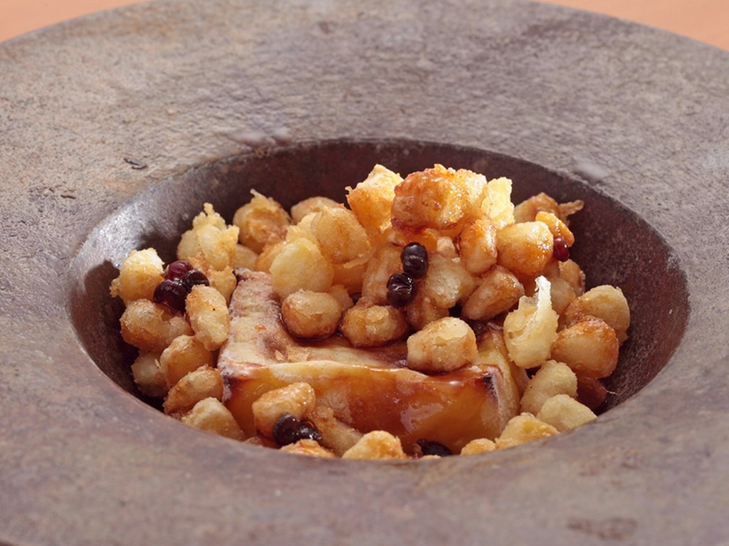 『とうもろこしの焼胡麻豆腐』は定番としてお出ししています