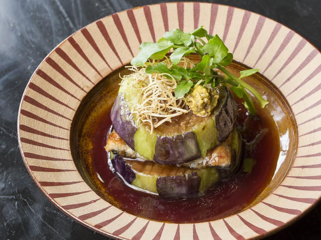 鰻とていざ茄子の赤ワインソース