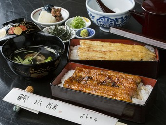 蒲焼きと白焼きの二段重『金銀鰻重』　肝吸付