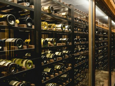 世界の高級ワインと美味しい料理をいただく、満悦至極のひととき