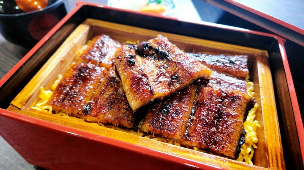 鰻のせいろ蒸し