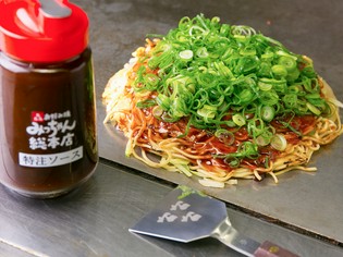 もっちり麺とドロッとしたソースが相性抜群『広島風お好み焼』