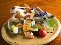 月替わりで提供されるバラエティ豊かな『前菜』