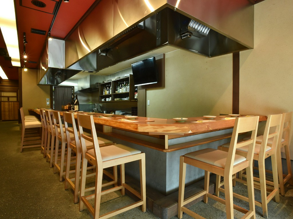 落ち着いた雰囲気の店内は、大人の二人が羽を休めるのにぴったり