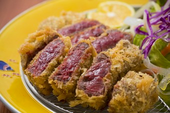 ビフカツたかし