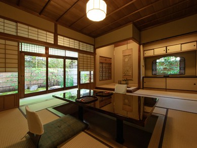 シーンに合わせたリクエストにも対応。庭園が見える完全個室