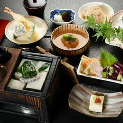 湯豆腐と湯葉を堪能、京都を味わう『湯豆腐と湯葉の懐石』
