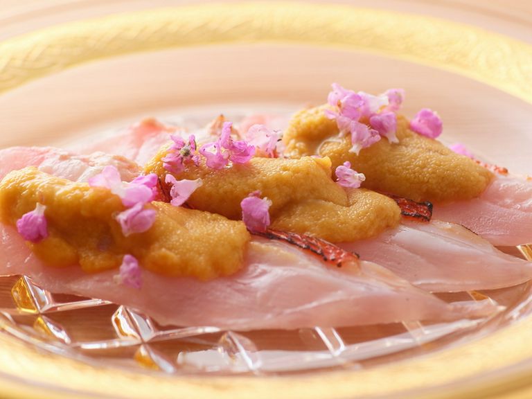 その時ならではの味わいに魅了される『金目鯛 大間のウニのせ』