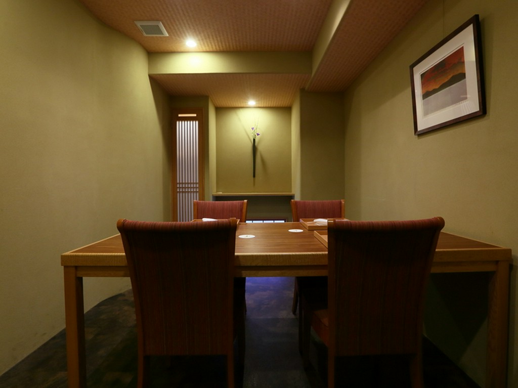 接待やおもてなしに相応しい、清廉さを感じさせる佇まい