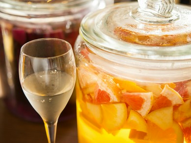 上質な豚料理によく合うワインを選ぶ、至極の時間