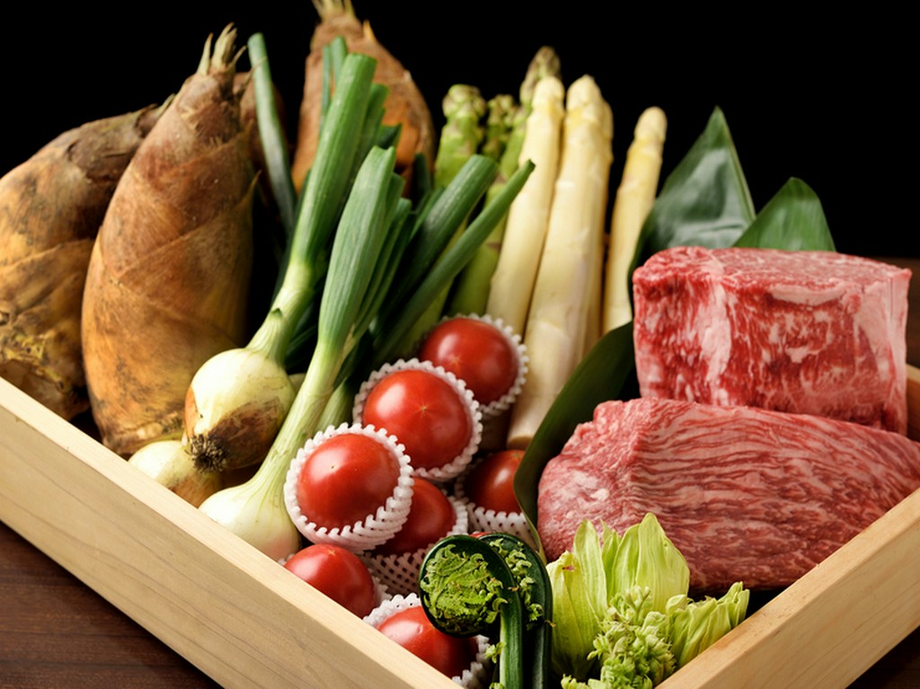 日本全国から選りすぐりの食材を吟味し、素材の味を活かして調理