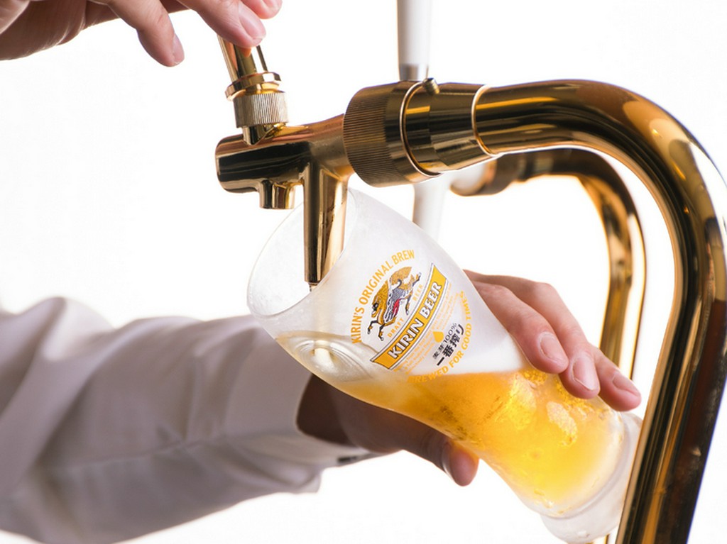 夏はやっぱり、キンキンに冷えたビールで乾杯！