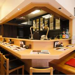 大人が集うバーのようなおしゃれな空間