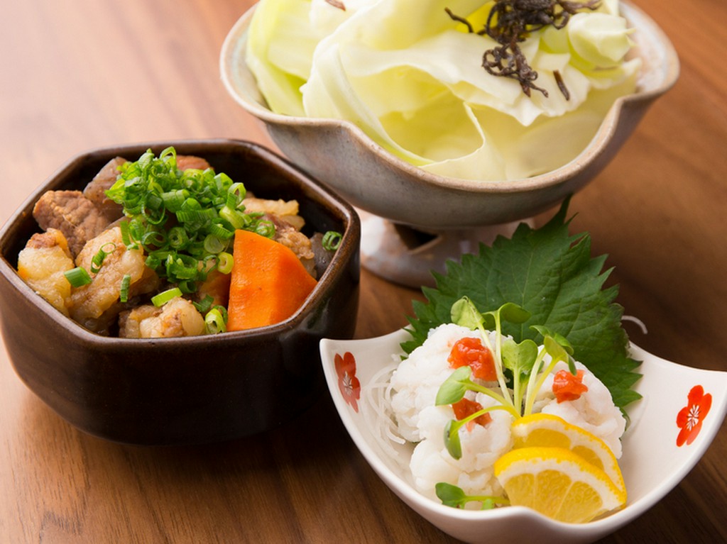 一品料理やお食事メニューも充実