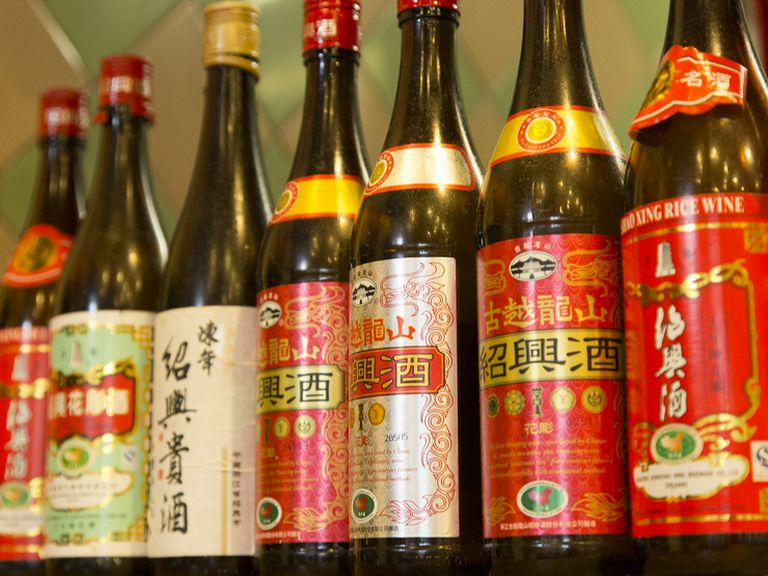 中国酒は3年ものから8年ものまで