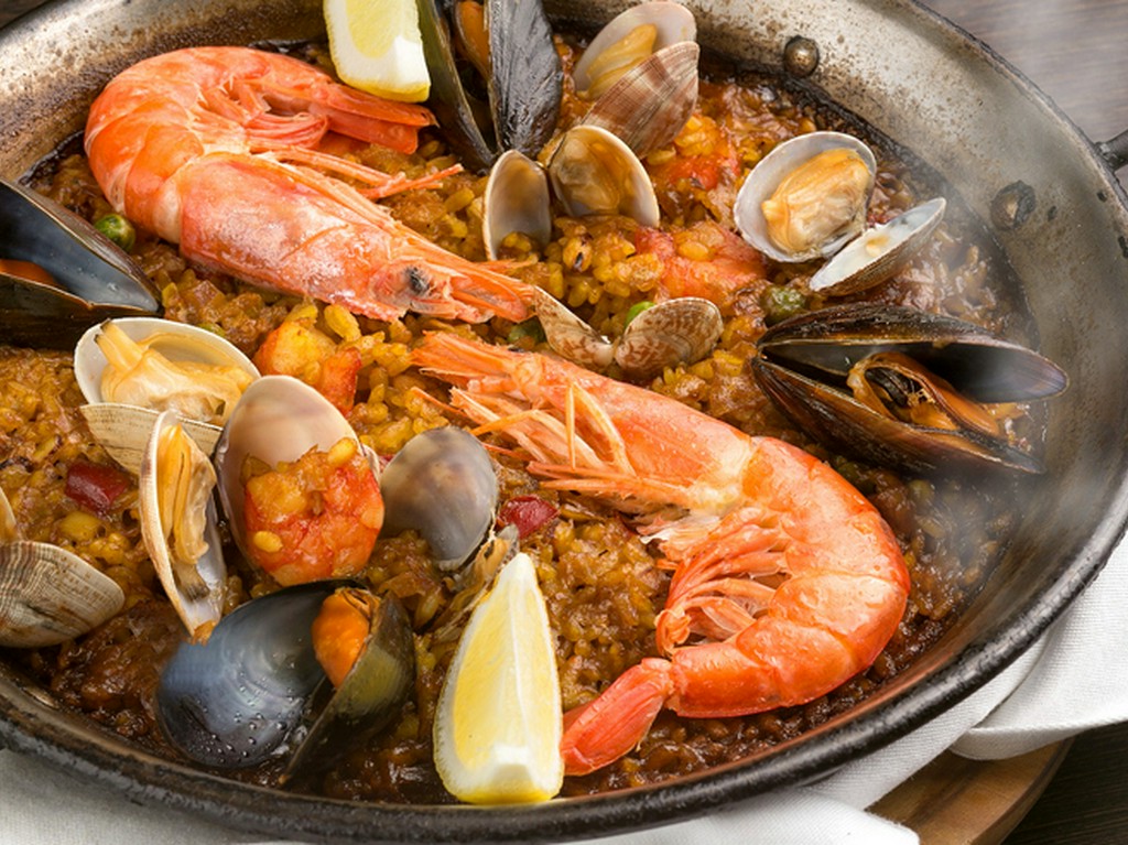 魚介の旨味が凝縮された『海の幸のパエジャ』