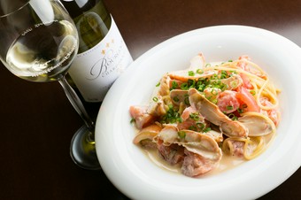 長年愛されている！！ズワイ蟹とフレッシュトマトのクリームパスタ