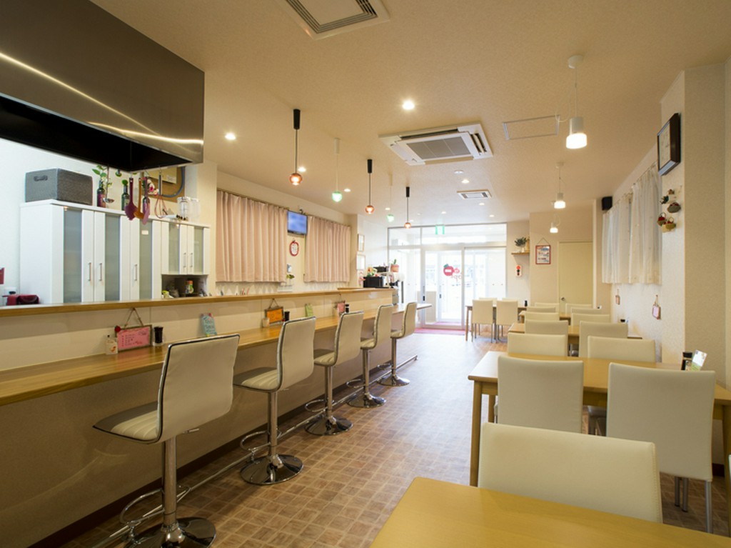 一人でも食事を堪能。おしゃれで可愛らしい料理店