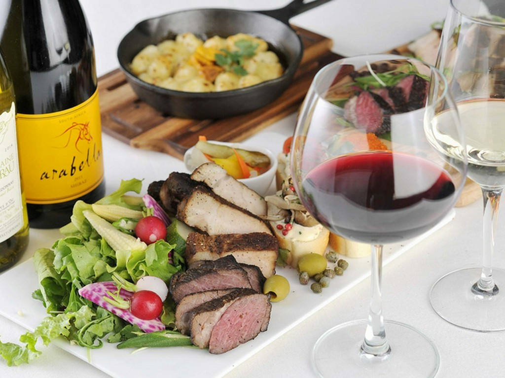 選び抜いた数々のドリンクを用意。料理に合わせたアルコールも