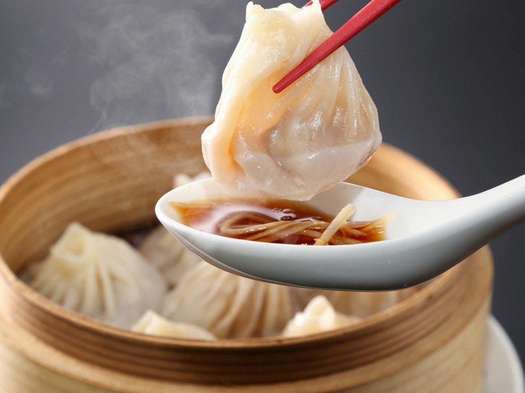 食べ方のバリエーションも楽しめる！ 大人気の名物「小籠包」 