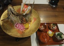 こちらはコース料理ではございません
お食い初め用のお膳になります