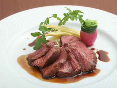 内観は勿論、ご提供するお料理もお洒落です