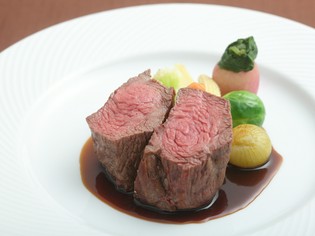 島根県産の黒毛和牛「かつべ牛」の旨味を活かしたステーキ