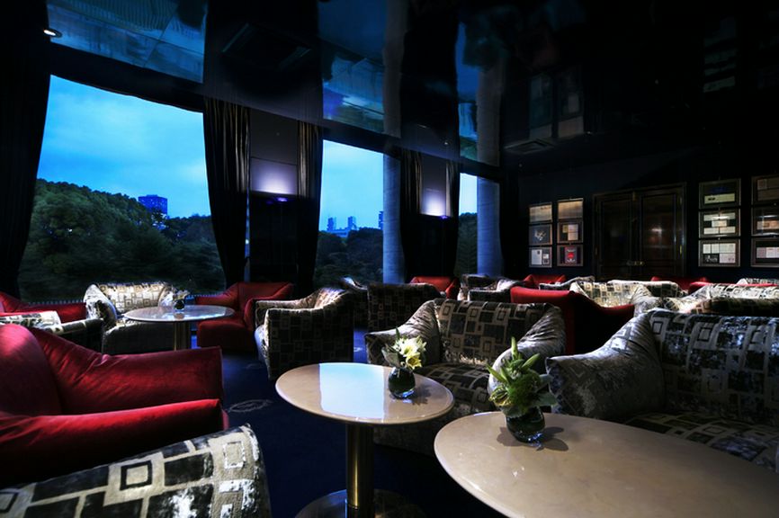 重厚感のある洗練された空間で、大切な人との語らいを