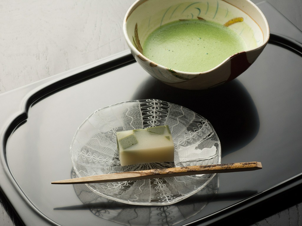 博多の“市中の山居”で懐石料理のおもてなしを追求