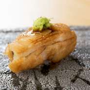 9貫出てくる寿司の締めくくり『煮アナゴ』