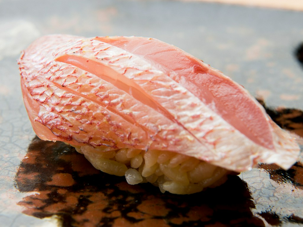 魚の甘みと昆布の風味が混ざりあう『春子の握り』