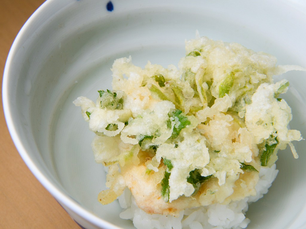 ほうじ茶でわった出汁をかけて。しめに丁度良い『天茶』