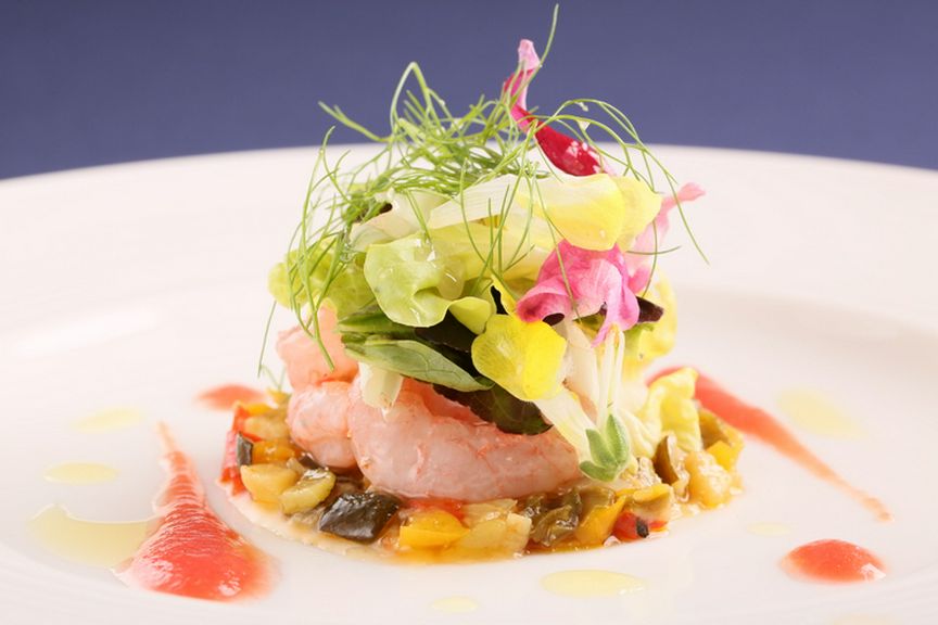 『近海の甘エビとラタトゥイユの前菜　2016』※料理は一例。仕入れに応じて変わります。