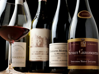 産地はフランスから日本まで幅広く！料理と相性のいいワイン				