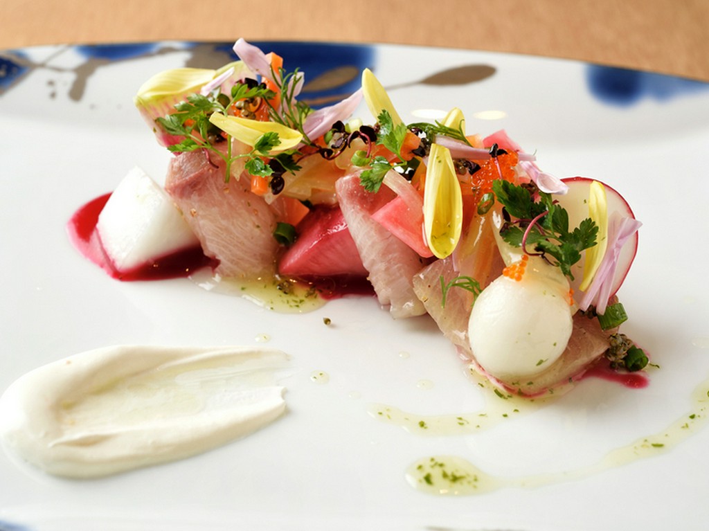 ランチから贅沢な食事をしたい時うれしいコースメニュー