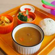 お子様に必要なものは全て揃ったお店です。
お子様メニューも充実しているので安心！