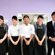 今回も子育て層を中心にスタッフを募集。お客様とスタッフがお互いに共感できるようなお店作りを目指しています。「子供を育てるのは、正解がないから難しいけど、応援したいです。」
