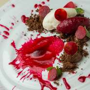 全7皿からなるコース料理。季節を感じる食材を使い、イタリアの郷土料理を基本にリストランテのお皿に仕立てられています。※食材の仕入状況によって内容が変わる場合があります。