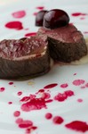 季節の最良の食材を使用した全8皿で構成されるコース料理。※食材の仕入状況によって内容が変わる場合があります。