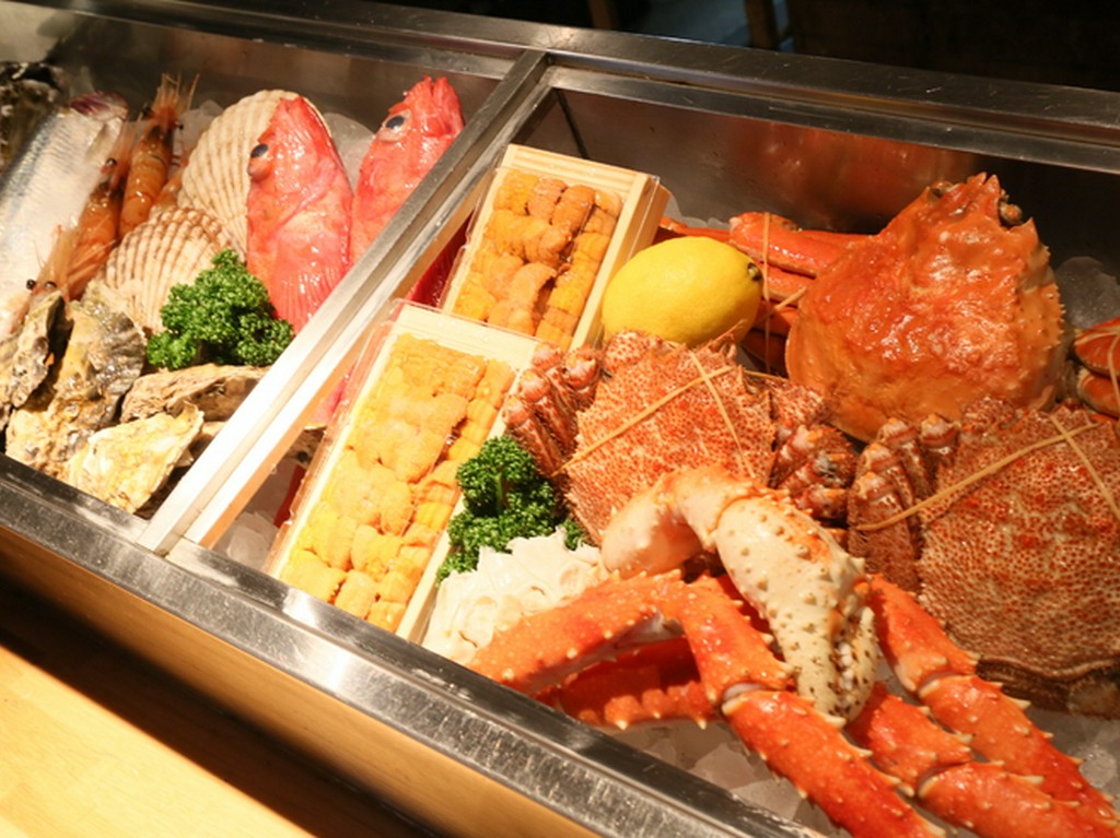 漁場本拠地だからこそ食べられる、鮮度バツグンの魚介
