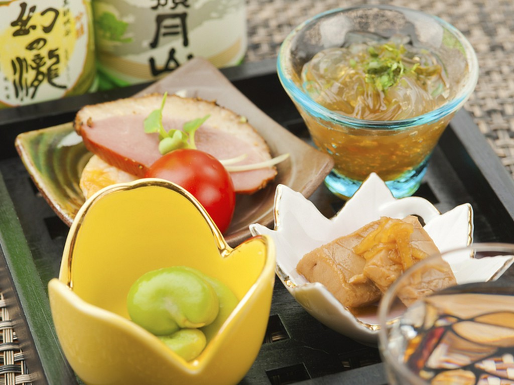 北海道の地物を中心に四季を感じる料理を提供