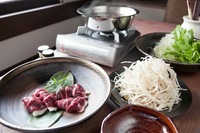 臭みがなく柔らかい肉質が魅力の、河内鴨。豊かな旨味の『河内鴨の鍋』