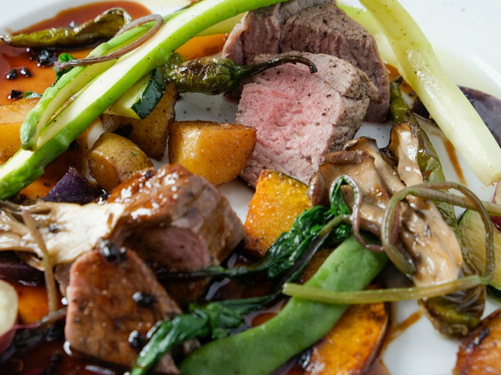 旬の食材にこだわった、野菜が盛りだくさんのイタリアン